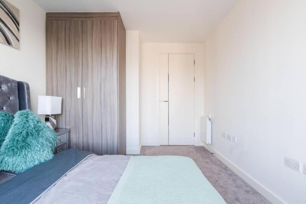 Luxury River Side Penthouse London Eksteriør billede