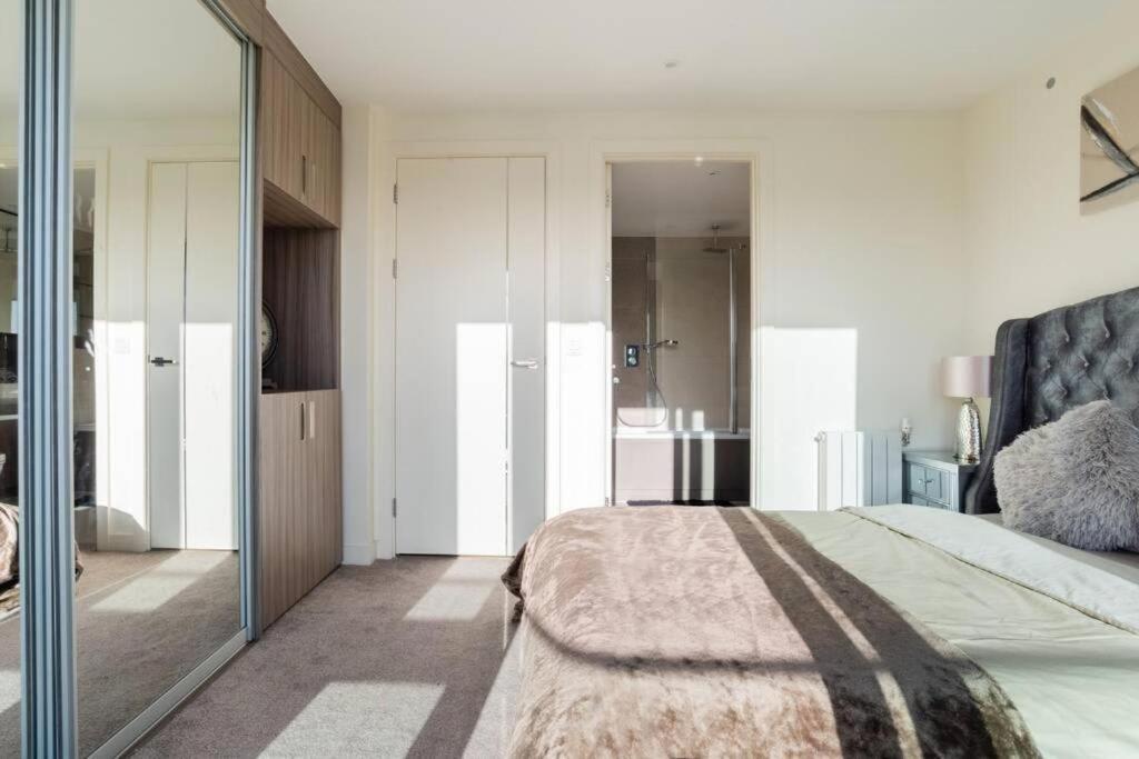 Luxury River Side Penthouse London Eksteriør billede